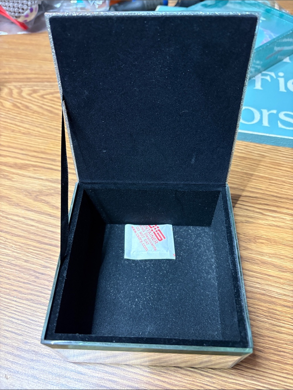 Mermaids Have More Fun Glitter mirrored box - Purple Shell - Picture 3 of 7